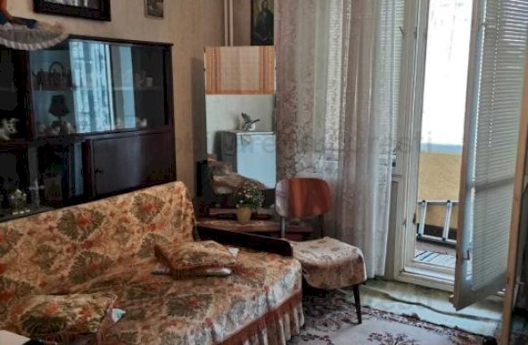 Vand apartament de 3 camere in zona Ozana