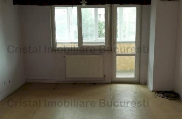 Apartament 3 camere de vanzare Apusului 