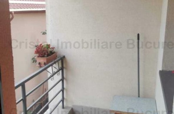 Garsoniera 38 mp, zona Titan, 390 EUR