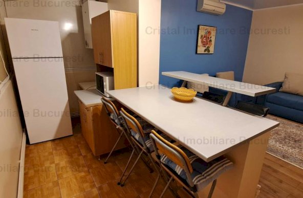 Apartament complet renovat, 2 dormitoare, living spatios, bar