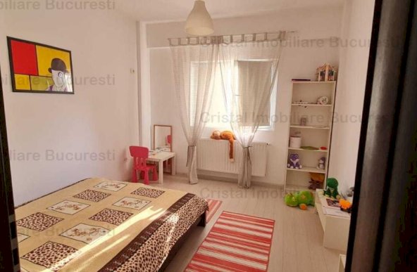 Apartament 3 camere, Cartier Rosu