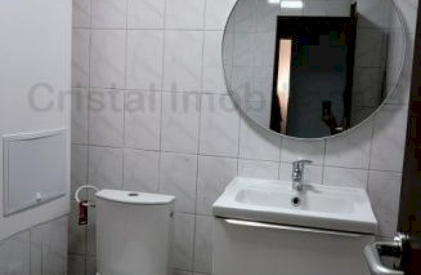 Apartament 3 camere de vanzare Gorjului 