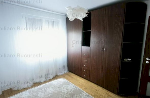 Apartament 3 camere de vanzare Gorjului 