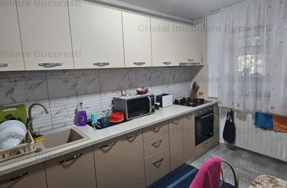 Apartament 4 camere de vanzare Crangasi