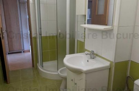 Apartament 2 camere 54 mp, Zona Titan,  500EUR