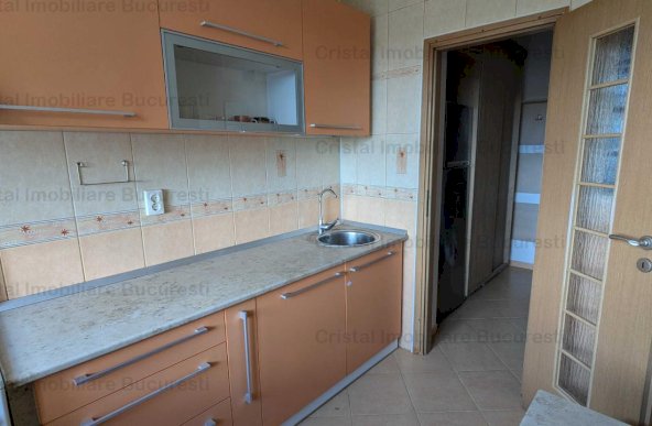 Apartament 2 camere 54 mp, Zona Titan,  500EUR