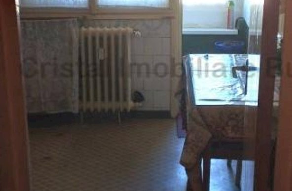 APARTAMENT 3 CAMERE  DE VANZARE PIATA VETERANILOR