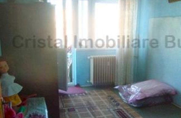 APARTAMENT 3 CAMERE  DE VANZARE PIATA VETERANILOR