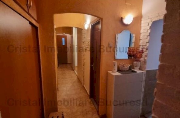 Apartament 3 camere, zona Apusului