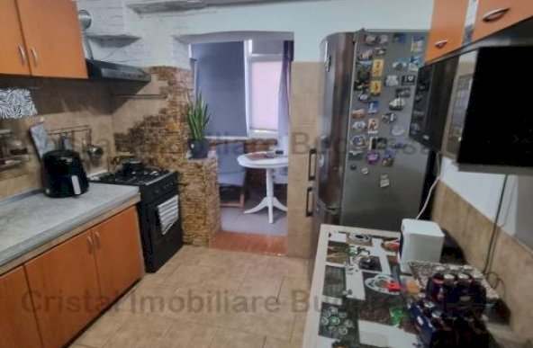 Apartament 3 camere, zona Apusului