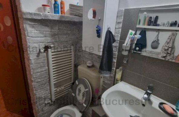 Apartament 3 camere, zona Apusului