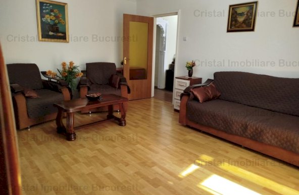 Vanzare Apartament 4 Camere Mall Vitan