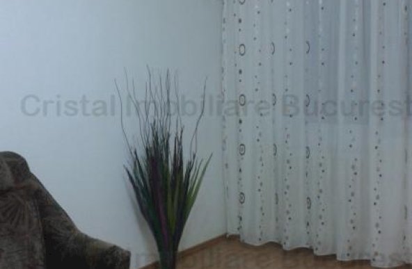 Apartament 2 camere decomandat, etaj 1/4 zona Titan -1 Decembrie