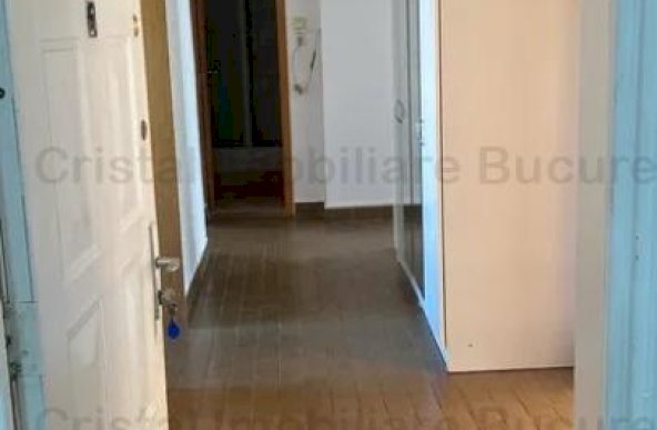 Vanzare Apartament 3 Camere stradal pr Bd. Octavian Goga