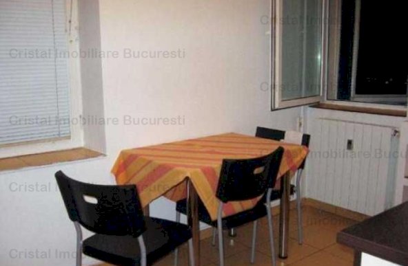 Vanzare Apartament 3 Camere stradal pe Bd. Nerva Traian