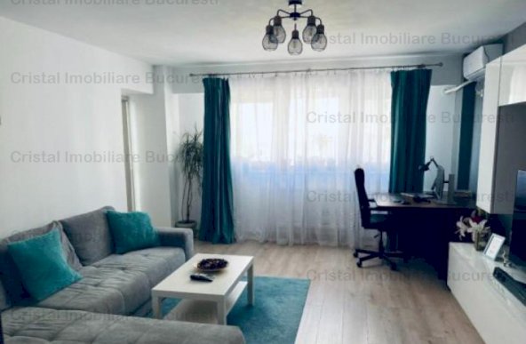 Vanzare Apartament  3 Camere stradal pe Bd Nerva Traian