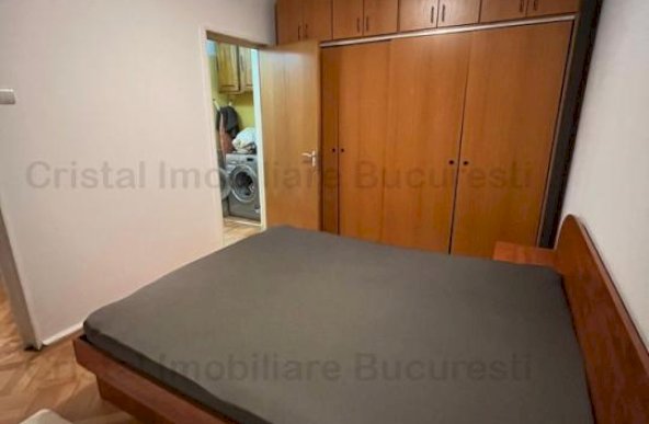 Apartament 3 camere, 575 EUR, zona Titan