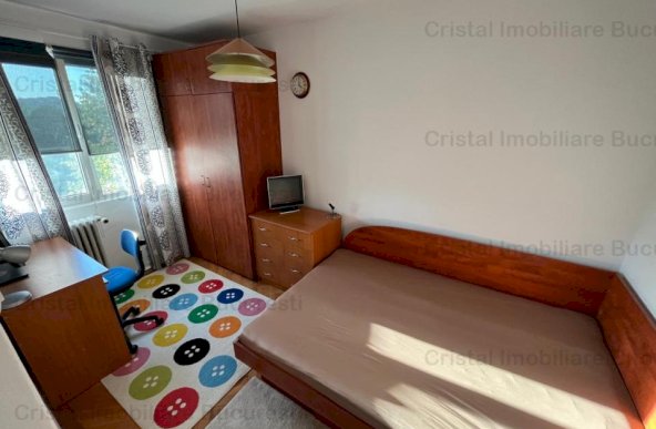 Apartament 3 camere, 575 EUR, zona Titan