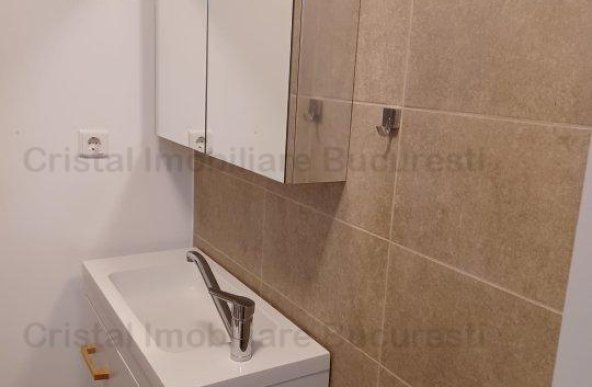 Apartament 3 camere, 2 bai, centrala, zona Trapezului