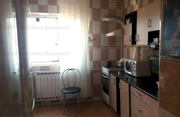 Vanzare Apartament 3 Camere pe Calea Vitan la 3 minute de Mall Vitan