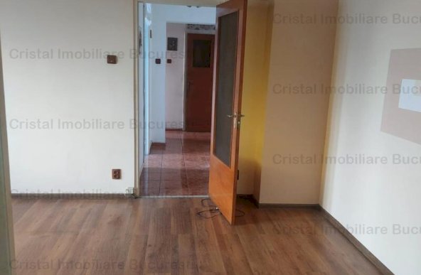 Apartament 3 camere, spatios, 5 min metrou Dristor, 2 grupuri sanitare