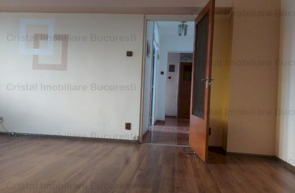 Apartament 3 camere, spatios, 5 min metrou Dristor, 2 grupuri sanitare