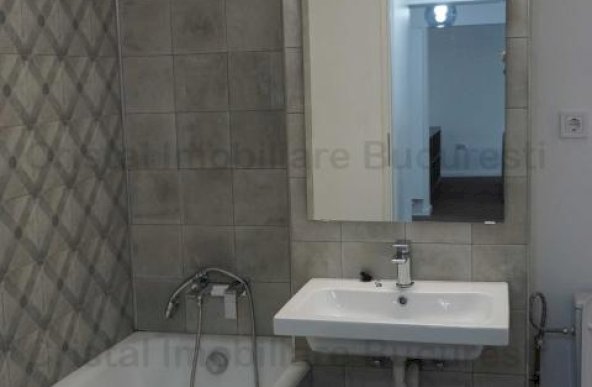 Inchiriez apartament 2 camere, Zona Unirii la 5 minute de metrou