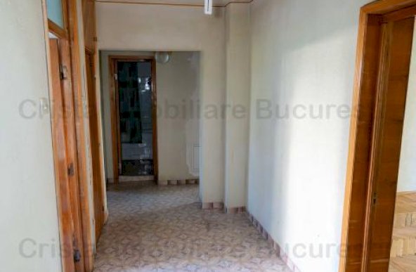  3 camere, Apartament, Calea Calarasilor!