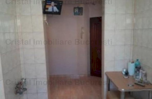 Apartament 3 camere, posibilitate centrala, strada Prevederii