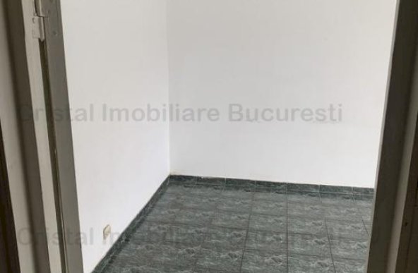 Apartament 3 camere decomandat 1 Decembrie, aproape metrou