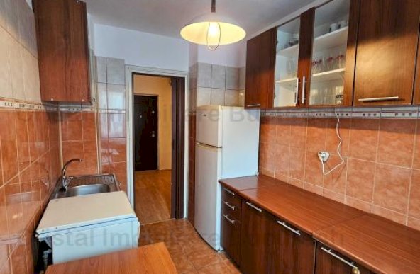 Apartament spatios de 2 camere in Titan- Becatei