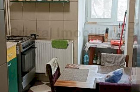 De inchiriat, Apartament 3 camere, 73 mp, zona Dristor Sector 3 750 EUR