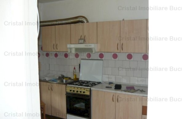 4 camere de vanzare  Stefan cel Mare