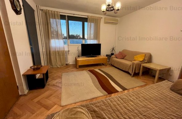 Apartament 3 camere, 575 EUR, zona Titan