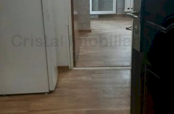 Garsoniera 350 EUR ,zona Berceni