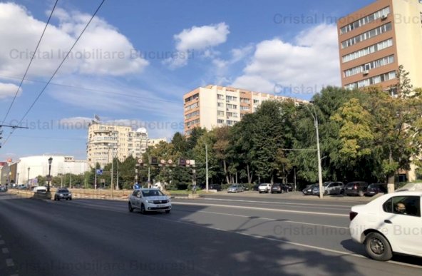 Apartament 3 camere, Zona Dimitrie Cantemir. 