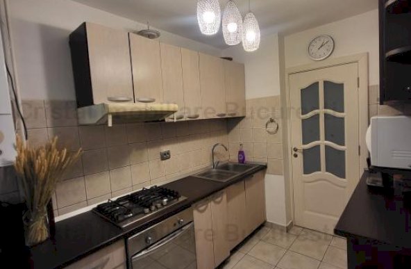 Apartament 4 camere, Brancoveanu. Cu Centrala proprie. 