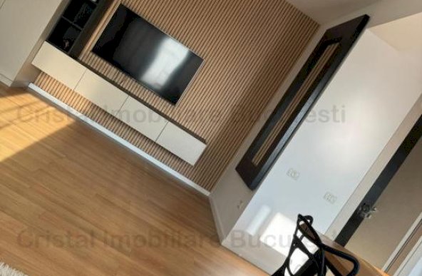 Apartament 3 camere, Lux, Brancoveanu-Turnu Magurele. Curte. Loc parcare. 