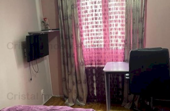 Apartament 3 camere, Covasna, intre Brancoveanu si Obregia. 