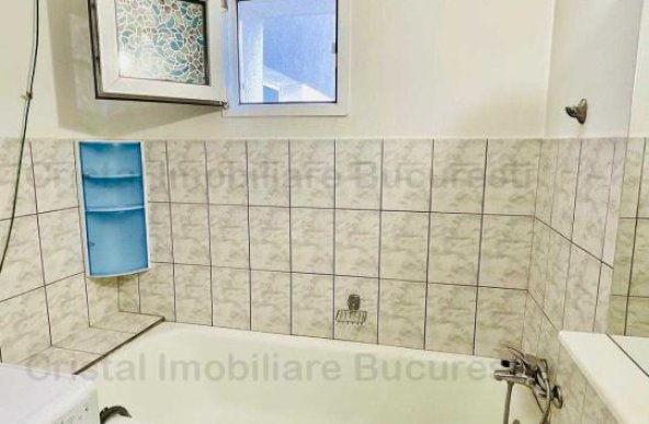 Apartament 3 camere de vanzare Gorjului