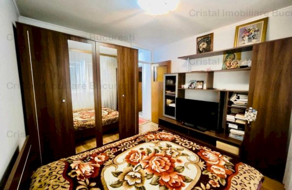 Apartament 3 camere de vanzare Gorjului