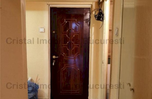 Apartament 3 camere de vanzare Apusului 