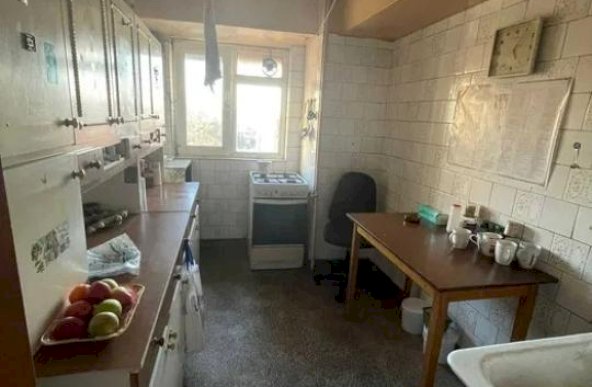 Apartament decomandat cu 4 camere situat pe soseaua Colentina