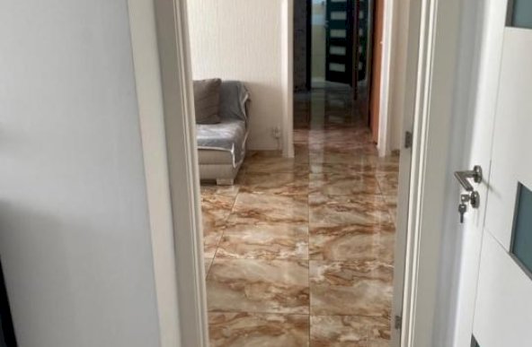 Apartament 4 camere de vanzare Veteranilor