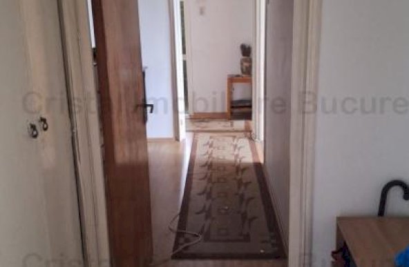 Apartament 3 camere, Aparatorii Patriei. 