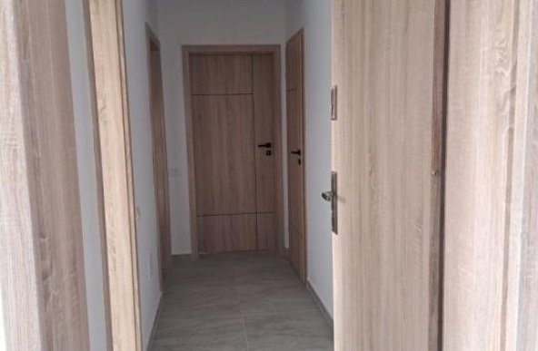 Apartament 2 camere de vanzare Gorjului ,Valea lunga