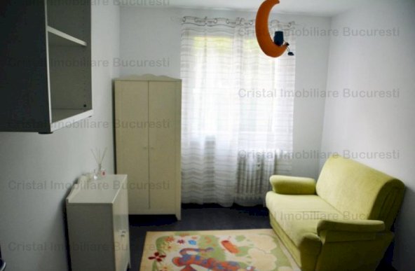 Apartament 2 camere mobilat, utilat, in Titan, aproape de metrou.