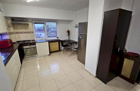 Vanzare Apartament 2 Camere  Piata Alba Iulia CEC