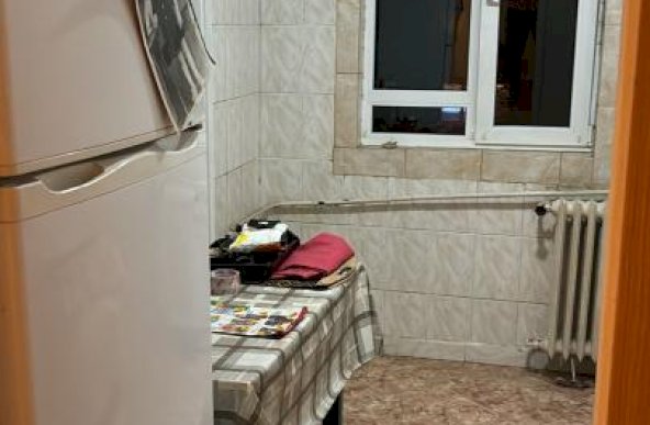 Apartament 3 camere decomandat langa Auchan Titan