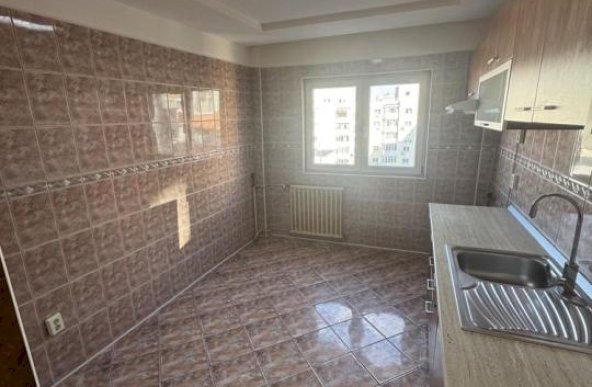 Vanzare Apartament 3 camere zona MOSILOR